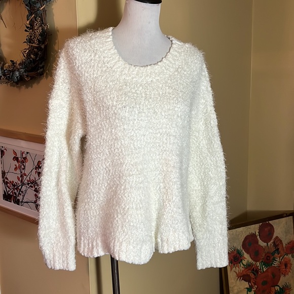 SHOW ME YOUR MUMU Size Medium Fuzzy Crop Varsity Sweater Nubby Ecru Ivory Soft - Picture 11 of 16